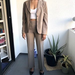 COPY - Two piece taupe petite pant suit
